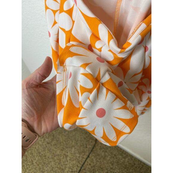 Madden NYC orange Floral Romper Stylish And Comfortable Women's size large - Picture 6 of 7